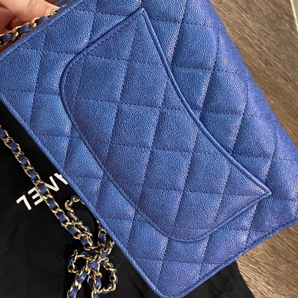 Chanel Wallet on a Chain - Picture 7 of 11